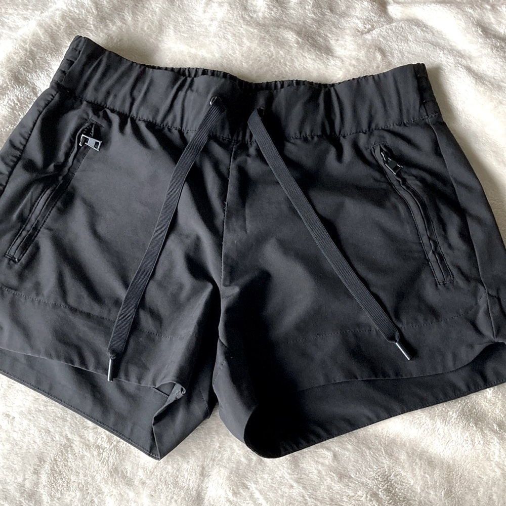 Perfect summer shorts - casual or athletic wear!